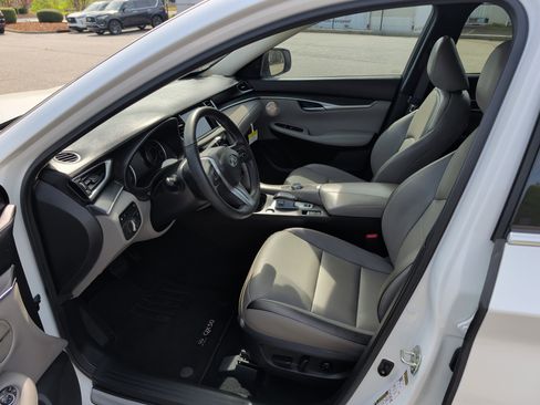 Certified 2025 INFINITI QX50 Luxe w/ Cargo Package image 8