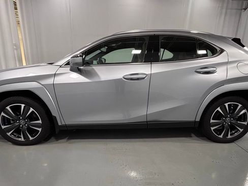 Used 2023 Lexus UX 250h AWD w/ Accessory Package (Z2) image 9