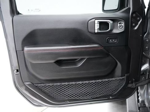 Used 2018 Jeep Wrangler Unlimited Rubicon w/ Dual Top Group image 9