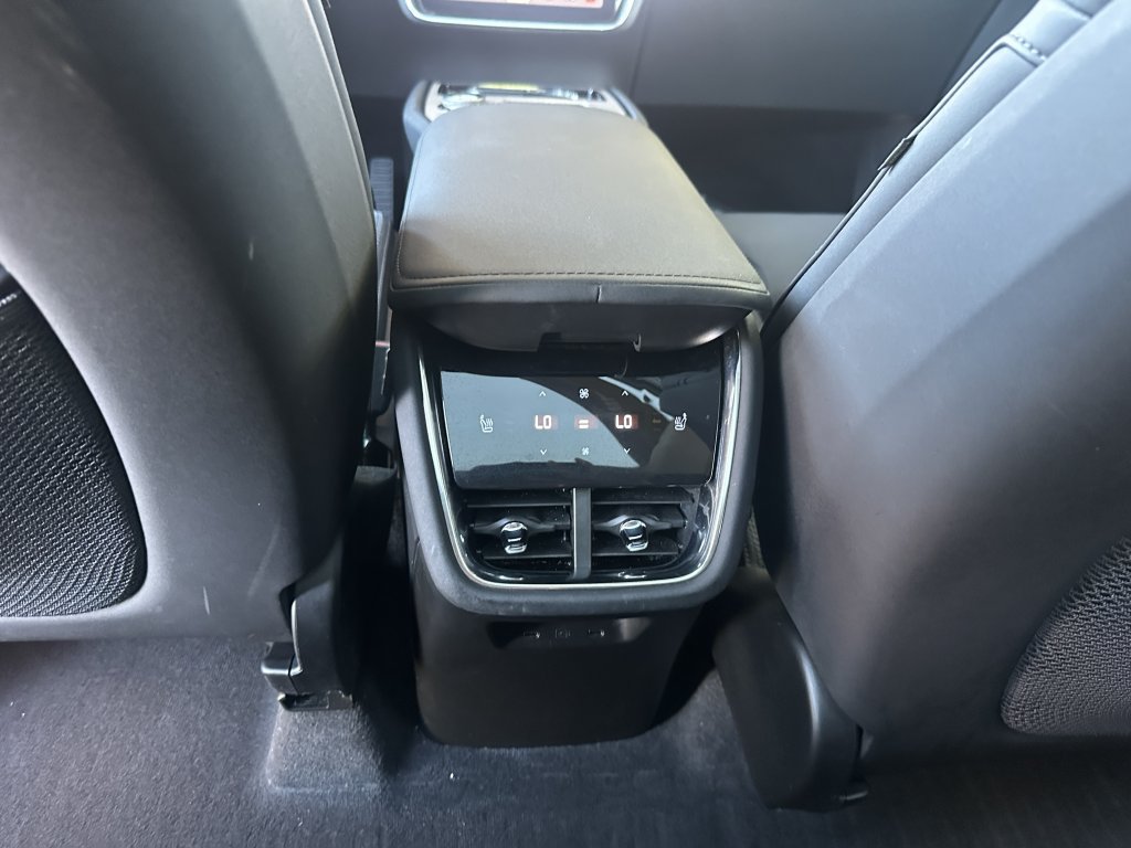 Used 2025 Volvo EX90 Plus AWD/4WD image 31