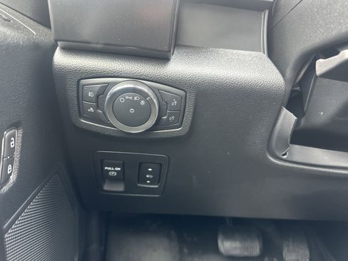 Used 2020 Ford F150 XLT w/ Equipment Group 302A Luxury AWD/4WD image 24