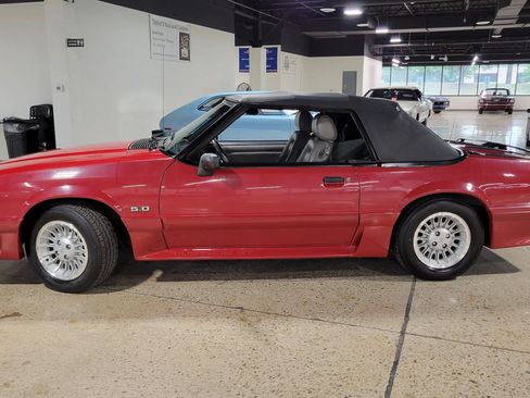 Used 1989 Ford Mustang GT RWD image 22