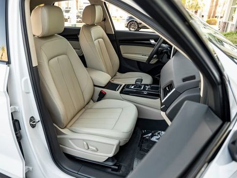 Used 2020 Audi Q5 2.0T Premium Plus w/ Premium Plus Package AWD/4WD image 37