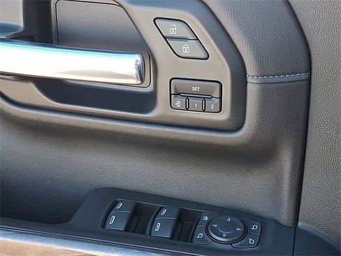 Used 2020 Chevrolet Silverado 1500 LTZ w/ LTZ Premium Package image 24