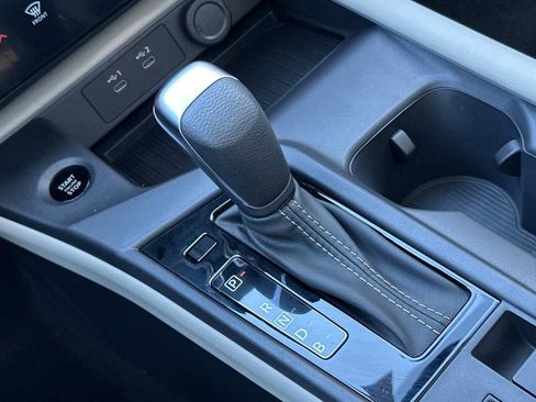 New 2026 Nissan Sentra SL w/ Floor Mat Package image 18