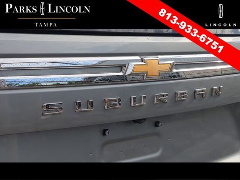 Used 2024 Chevrolet Suburban LT w/ Luxury Package image 15