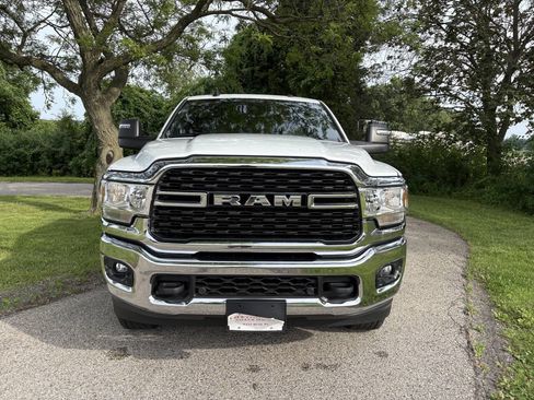 Used 2024 RAM 2500 Big Horn w/ Safety Group AWD/4WD image 8