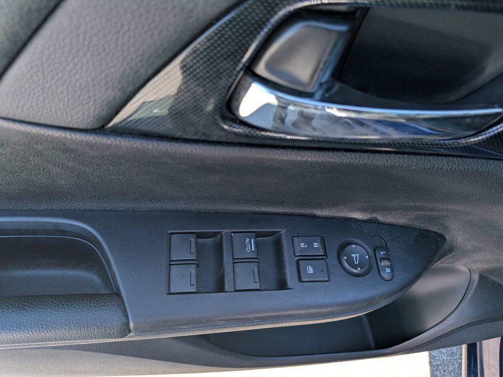 Used 2013 Honda Accord Sport image 9