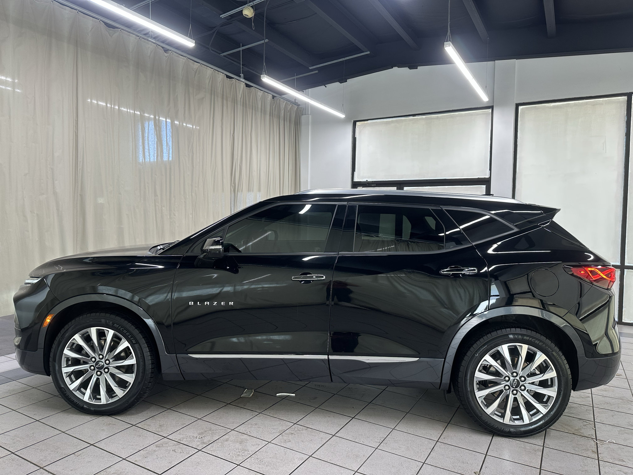 Used 2024 Chevrolet Blazer Premier w/ Driver Confidence II Package FWD image 12