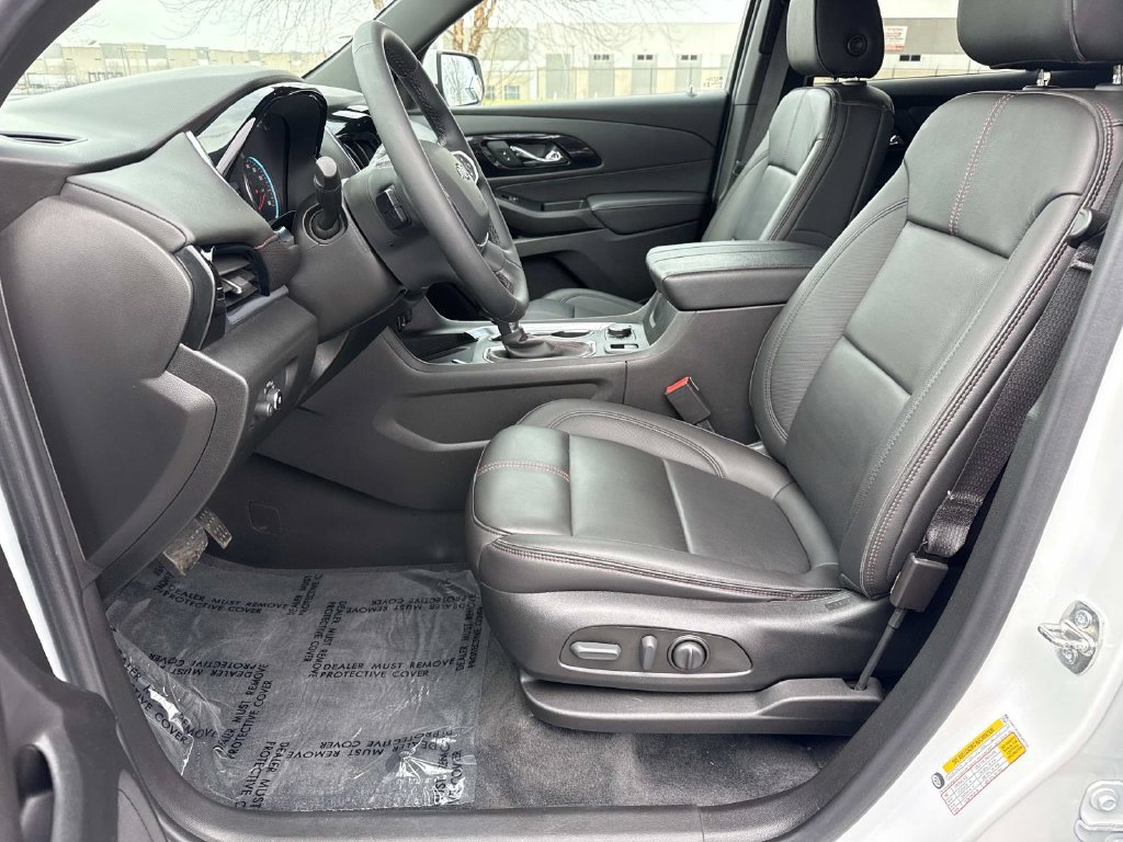 Used 2023 Chevrolet Traverse RS w/ LPO, Floor Liner Package AWD/4WD image 24