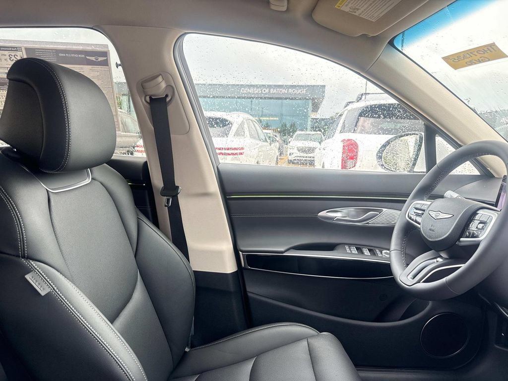 New 2026 Genesis GV70 2.5T AWD/4WD image 13