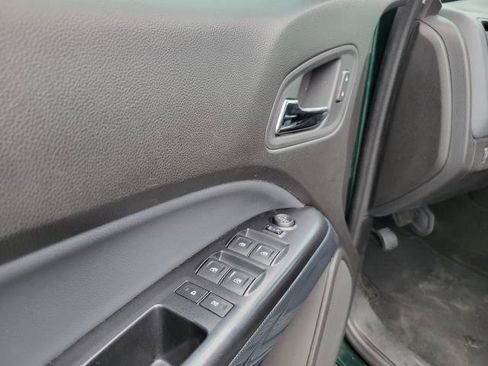 Used 2015 Chevrolet Colorado Z71 image 7