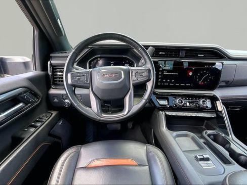 Used 2024 GMC Sierra 2500 AT4 w/ AT4 Premium Plus Package AWD/4WD image 8