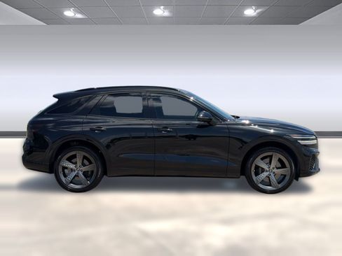 Used 2023 Genesis GV70 2.5T w/ Sport Prestige Package AWD/4WD image 8