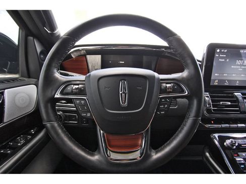 Used 2019 Lincoln Navigator Reserve w/ Cargo Package AWD/4WD image 15