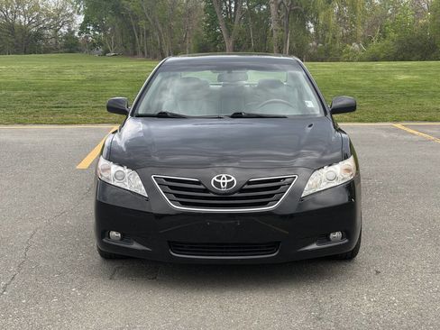 Used 2007 Toyota Camry XLE FWD image 3