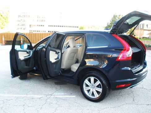 Used 2016 Volvo XC60 T6 Platinum w/ Protection Package AWD/4WD image 23
