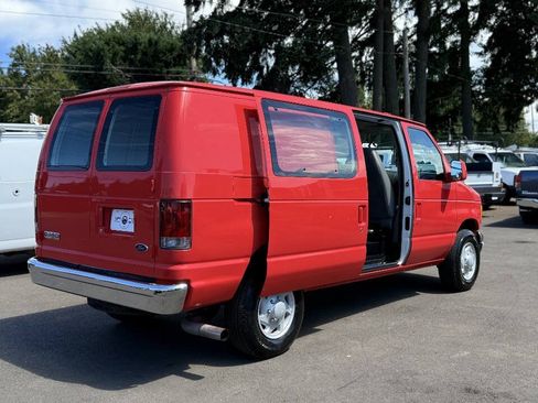 Used 2006 Ford E-350 and Econoline 350 Super Duty RWD image 11