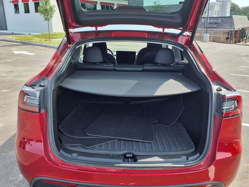 Used 2023 Tesla Model Y Long Range AWD/4WD image 26