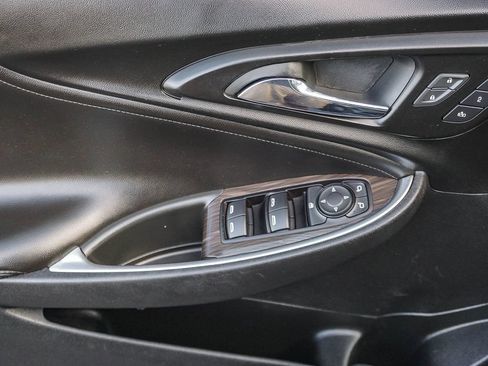 Used 2020 Chevrolet Malibu Premier FWD image 19