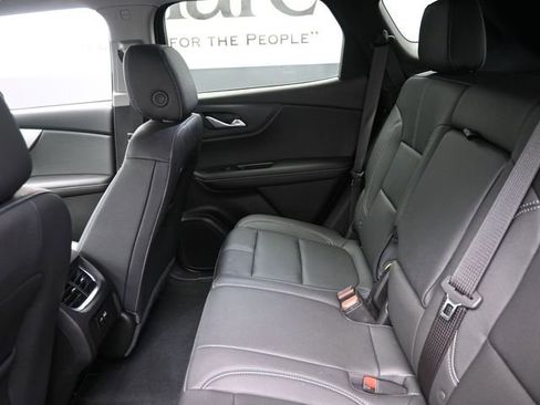 Used 2024 Chevrolet Blazer LT w/ LPO, Black Grille Bar Package image 22