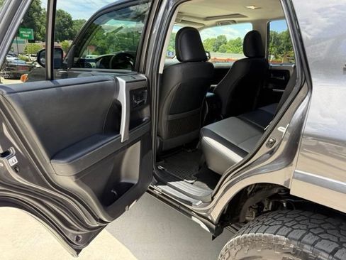 Used 2020 Toyota 4Runner SR5 Premium w/ Moonroof Package AWD/4WD image 53
