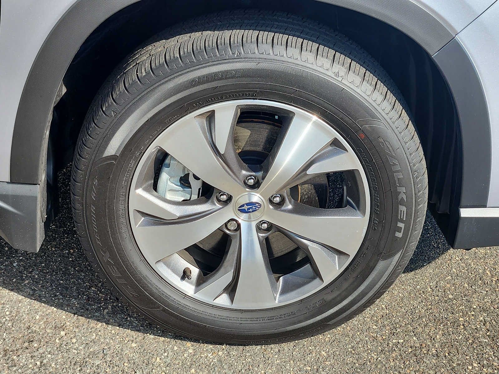 Used 2025 Subaru Ascent Premium AWD/4WD image 8