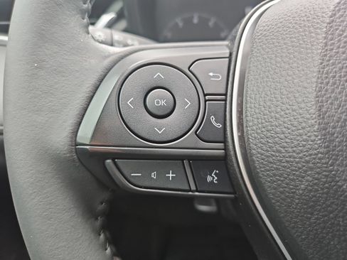 Used 2024 Toyota Corolla Cross LE w/ Moonroof Package FWD image 30