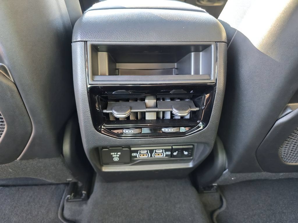 New 2025 Jeep Grand Cherokee Limited 4xe AWD/4WD image 39