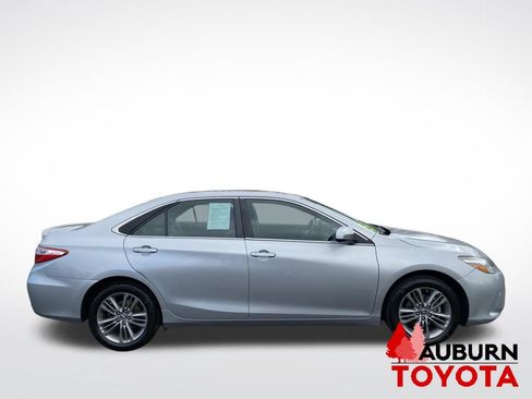 Used 2015 Toyota Camry SE FWD image 8