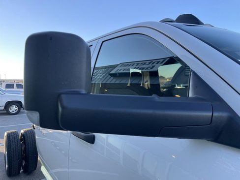 Used 2021 RAM 5500 Tradesman w/ Chrome Appearance Group image 22