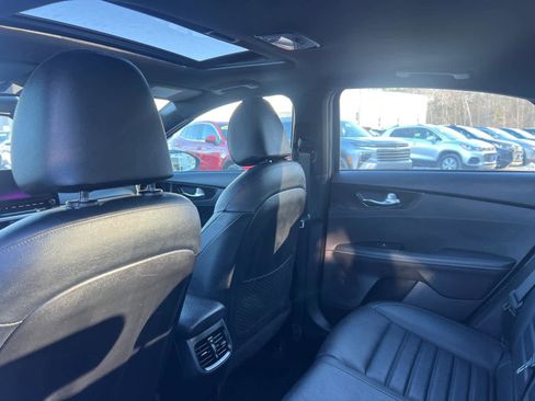 Used 2023 Kia Forte GT-Line w/ GT-Line Premium Package image 32