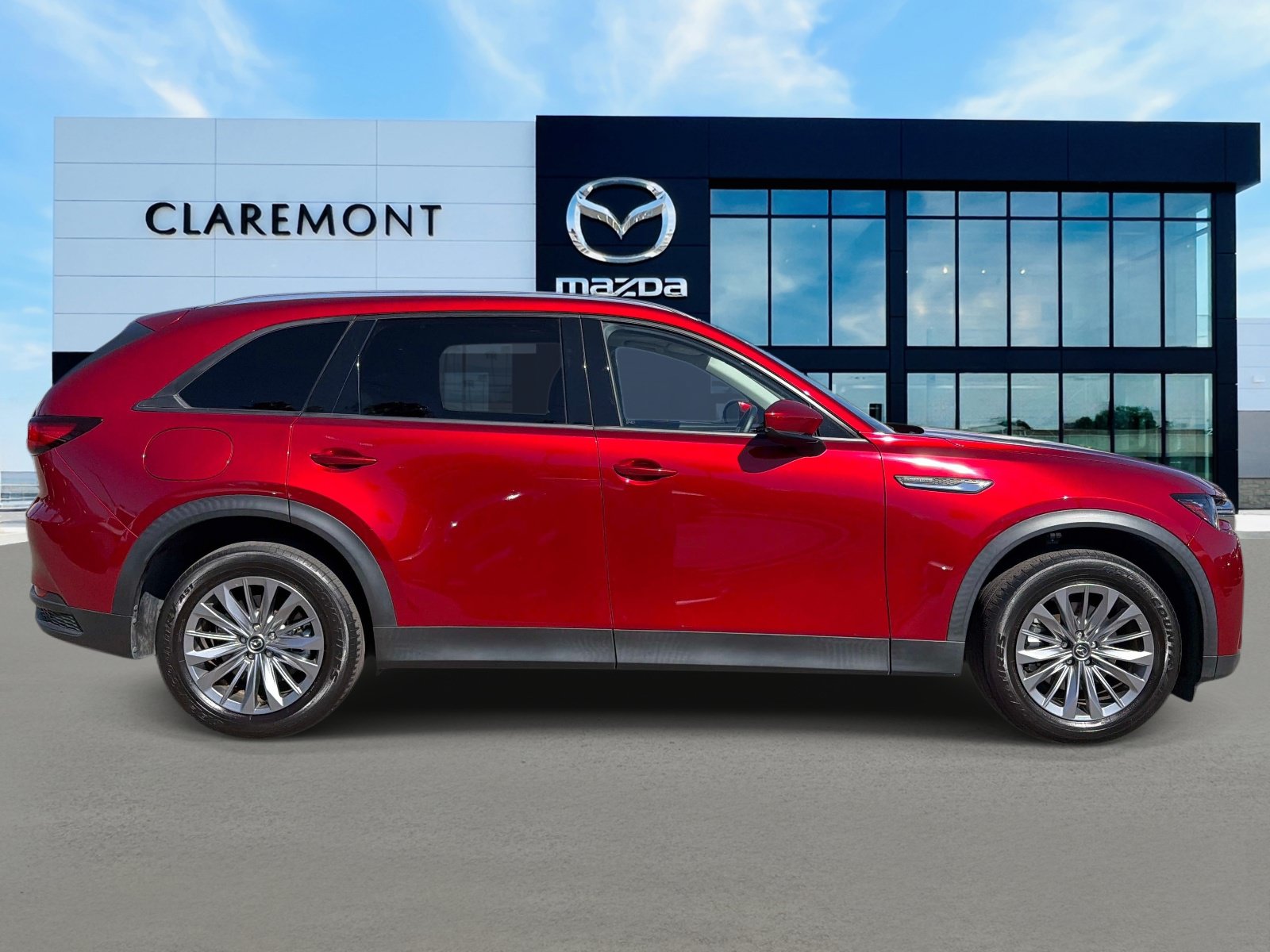 Used 2024 MAZDA CX-90 Plug-In Hybrid w/ Preferred AWD/4WD image 4