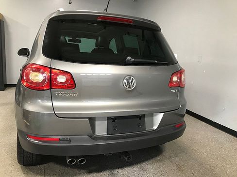 Used 2011 Volkswagen Tiguan 2WD image 4