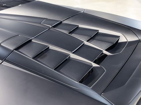 Used 2022 Lamborghini Huracan EVO RWD image 15
