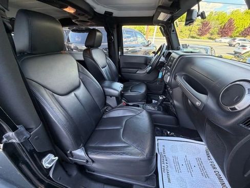 Used 2013 Jeep Wrangler Sahara AWD/4WD image 33