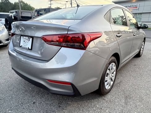 Used 2022 Hyundai Accent SE FWD image 7
