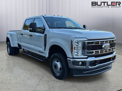 Used 2024 Ford F350 XLT image 6