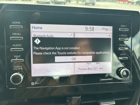 Used 2024 Toyota Camry LE image 28