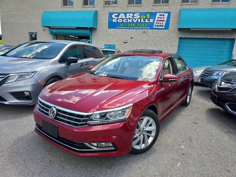 Used 2018 Volkswagen Passat 2.0T SE FWD image 2