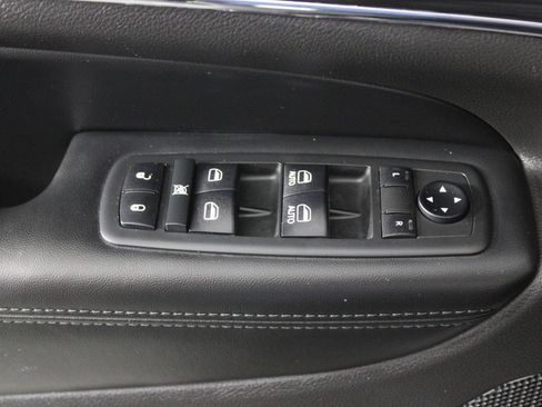 Used 2019 Jeep Grand Cherokee Limited RWD image 24