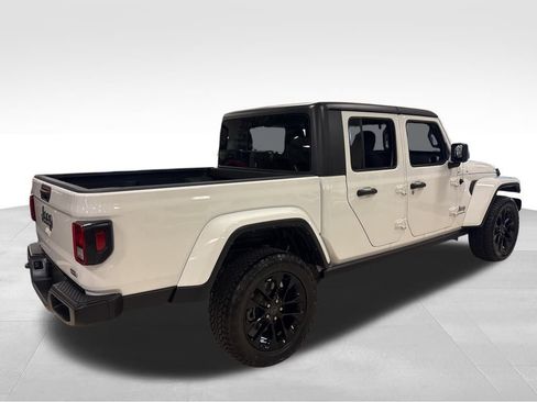 Used 2023 Jeep Gladiator Overland image 6