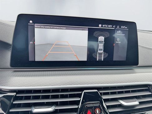 Used 2020 BMW 530i xDrive w/ M Sport Package image 19