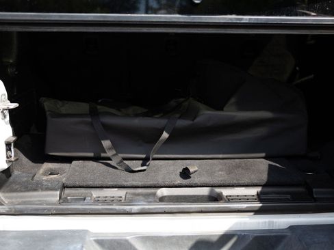 Used 2020 Jeep Wrangler Unlimited Sahara image 15