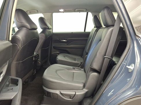 Used 2024 Toyota Grand Highlander AWD image 20