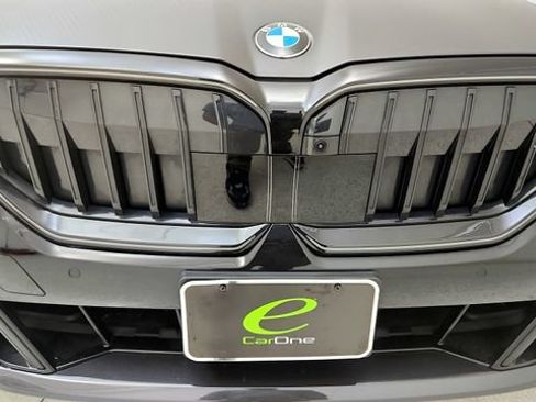 Used 2026 BMW 540i xDrive w/ Executive Package AWD/4WD image 23