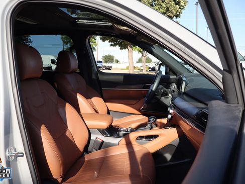 Used 2025 Kia Telluride EX X-Line AWD/4WD image 33