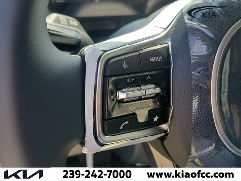 New 2026 Kia Carnival EX FWD image 25
