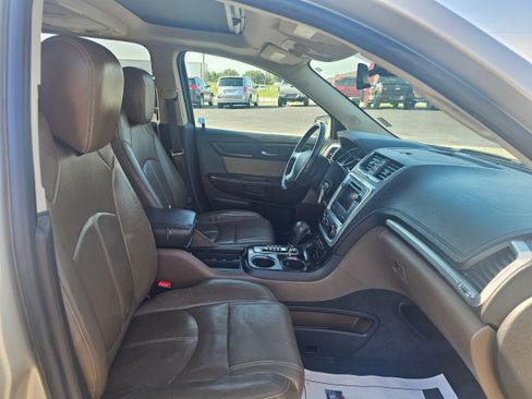 Used 2017 GMC Acadia Limited SLT AWD/4WD image 19