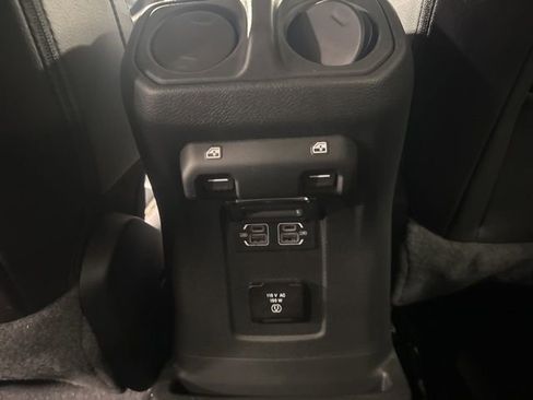 Used 2021 Jeep Wrangler Unlimited Sahara image 27